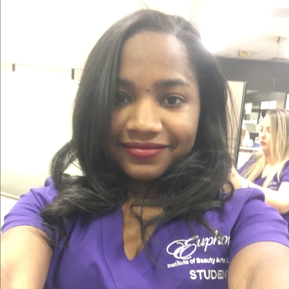 Meet your Posher, Jhenee